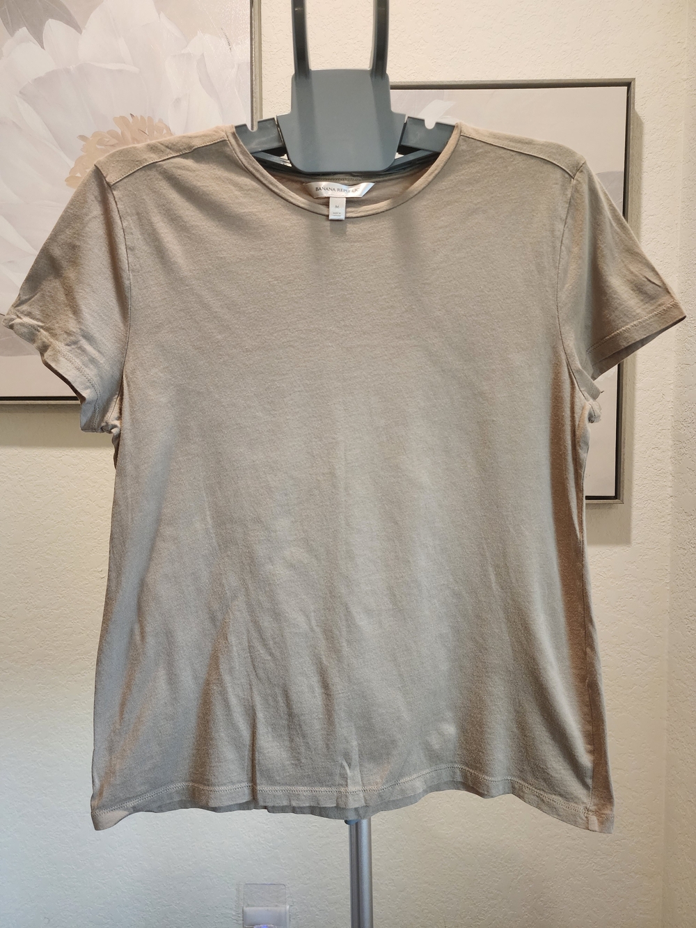 Banana Republic Short Sleeve Crewneck Tee in Taupe